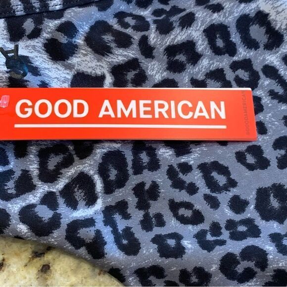 Good American Empower Bra In Snow Leopard Size 1/Small - Picture 9 of 11